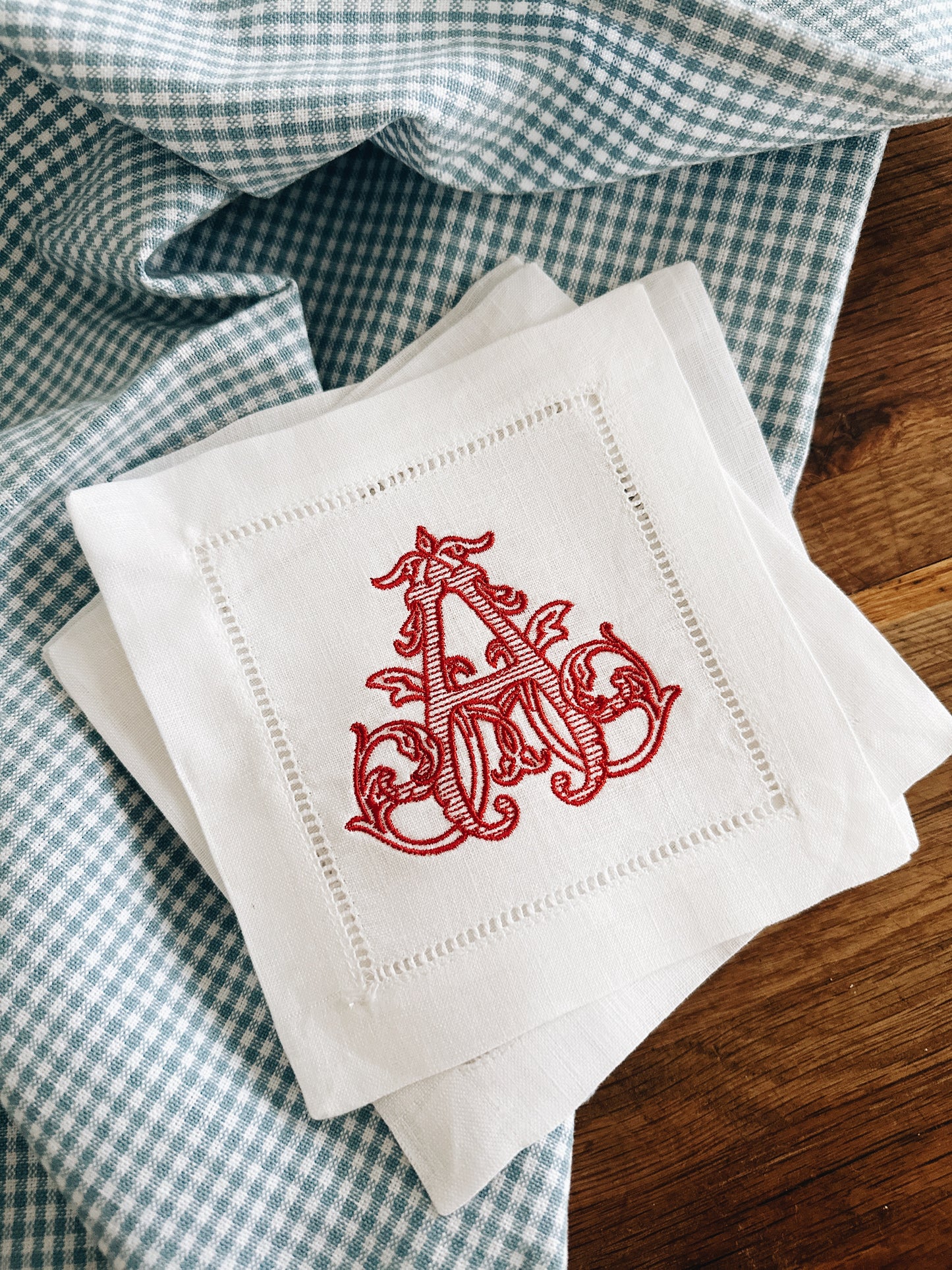 Single Letter Monogram Linen Cocktail Napkins - Viola