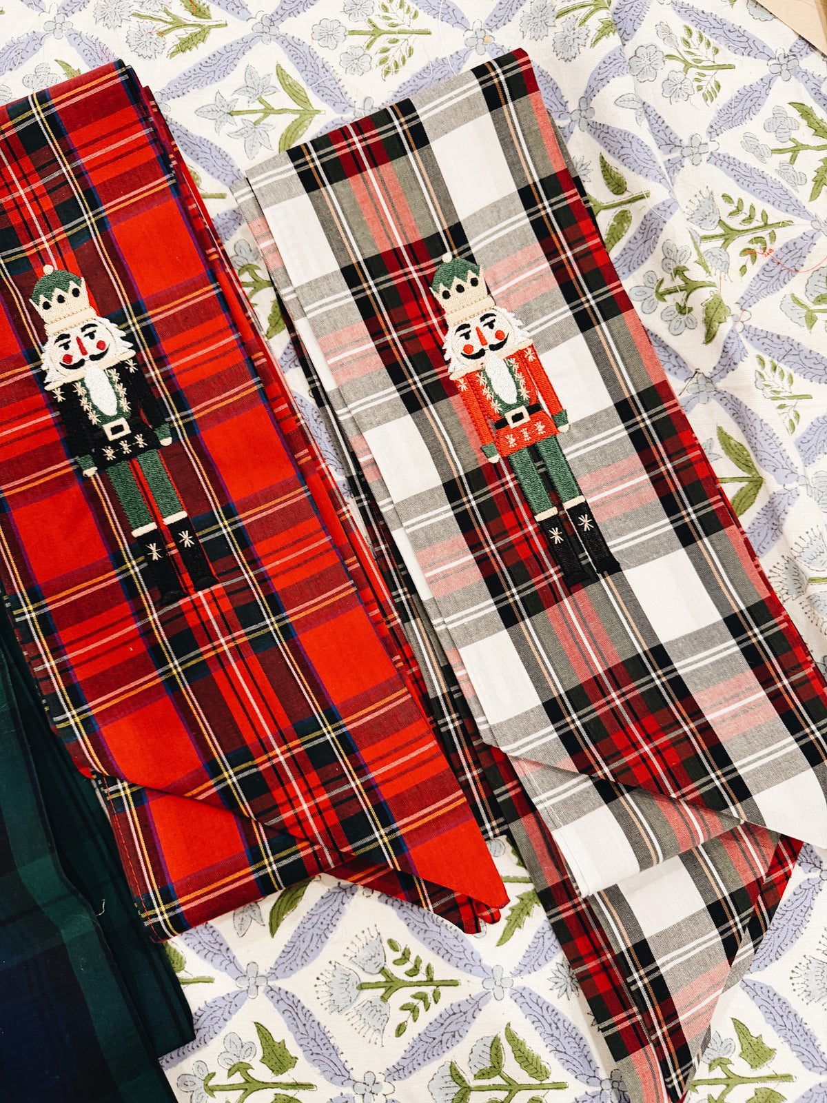 Nutcracker Wreath Sash - White Tartan