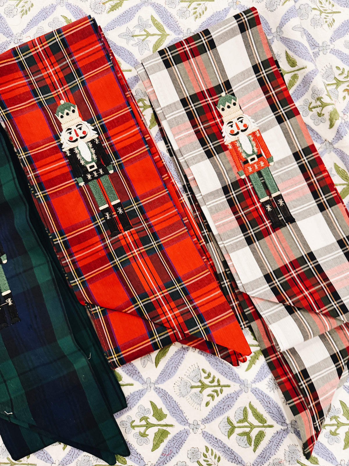 Nutcracker Wreath Sash - White Tartan